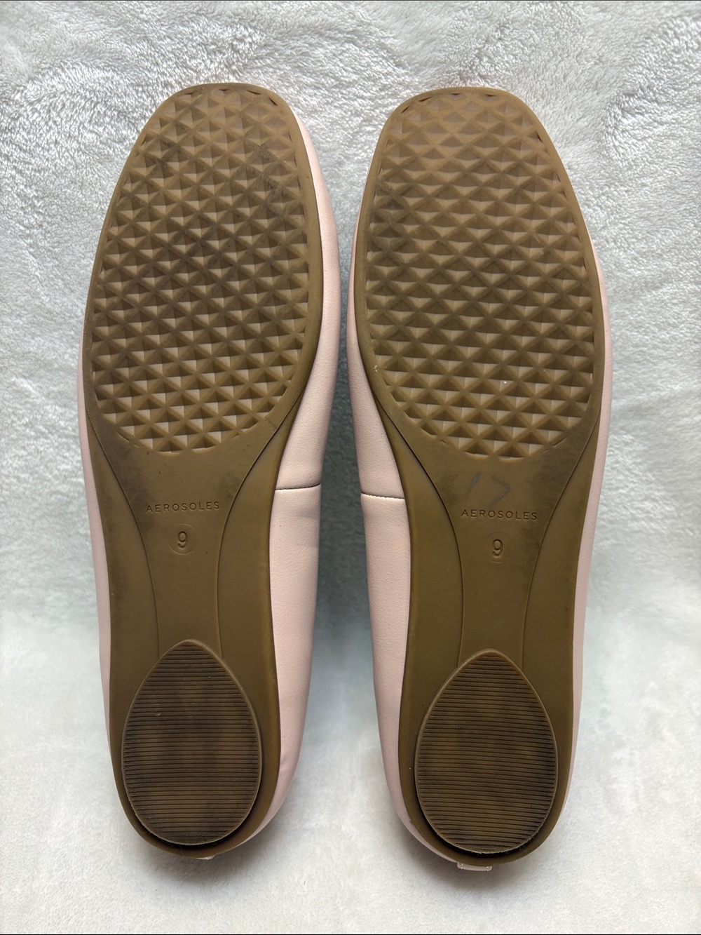Aerosoles Women’s Pale Pink Ballet Flats with Black Trim Sz: 9 - Picture 7 of 7